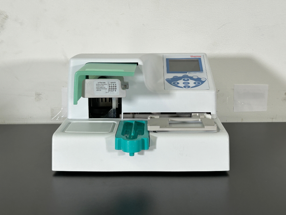 Image of Thermo Scientific MultiDrop Combi Microplate Dispenser